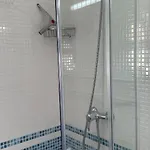 Amazing 2 Bedroom Near With Pool Daire