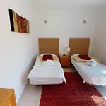 Daire Amazing 2 Bedroom Near With Pool *