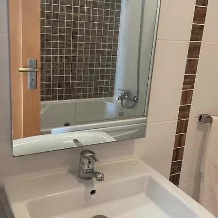 Apartamento Amazing 2 Bedroom Near With Pool Lagos