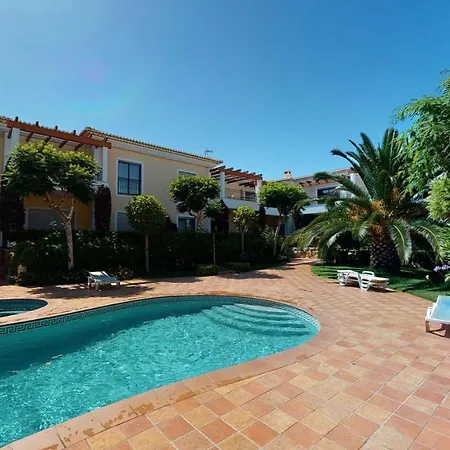 Amazing 2 Bedroom Near With Pool *