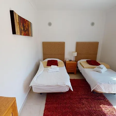 Appartement Amazing 2 Bedroom Near With Pool *