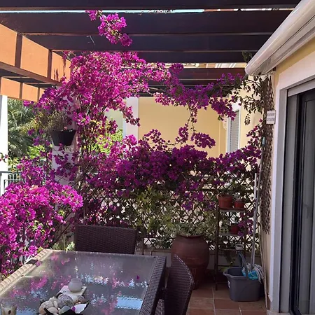 Appartement Amazing 2 Bedroom Near With Pool