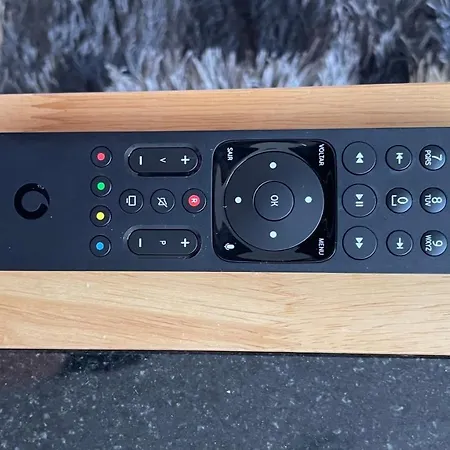 Amazing 2 Bedroom Near With Pool