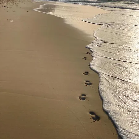 Amazing 2 Bedroom Near With Pool Apartamento