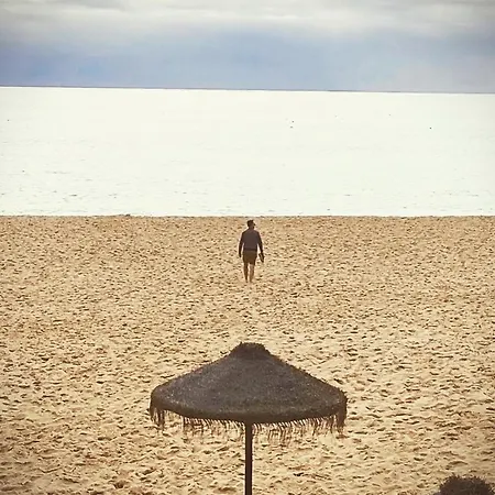 Amazing 2 Bedroom Near With Pool *